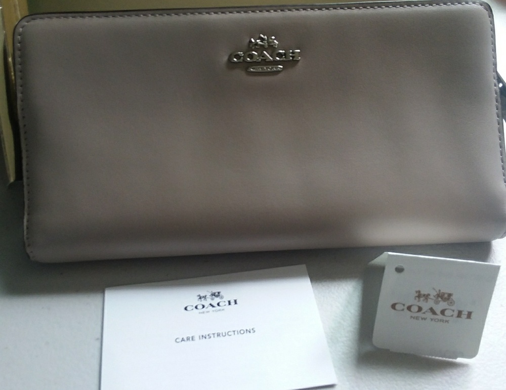 Coach wallet